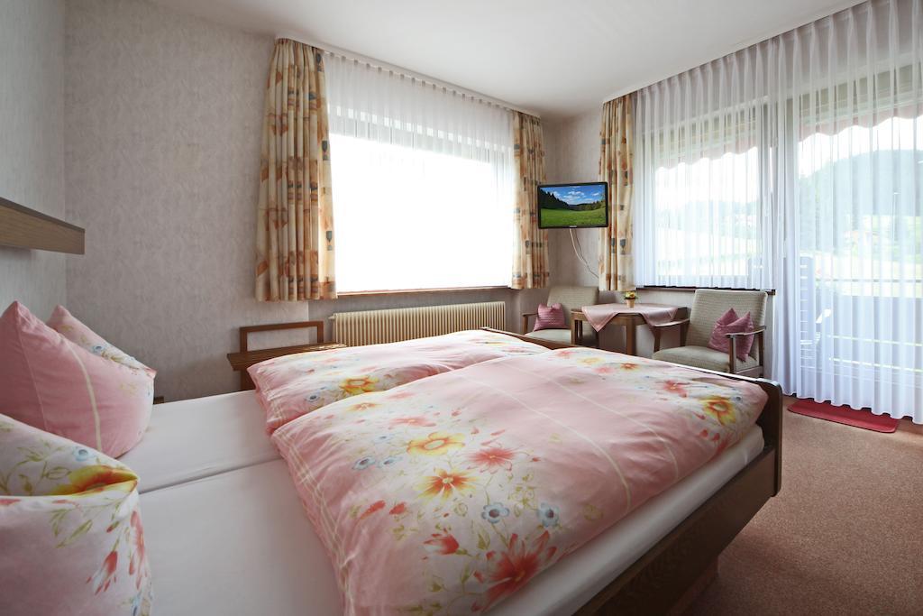 Haus Bergwiese Baiersbronn Habitación foto